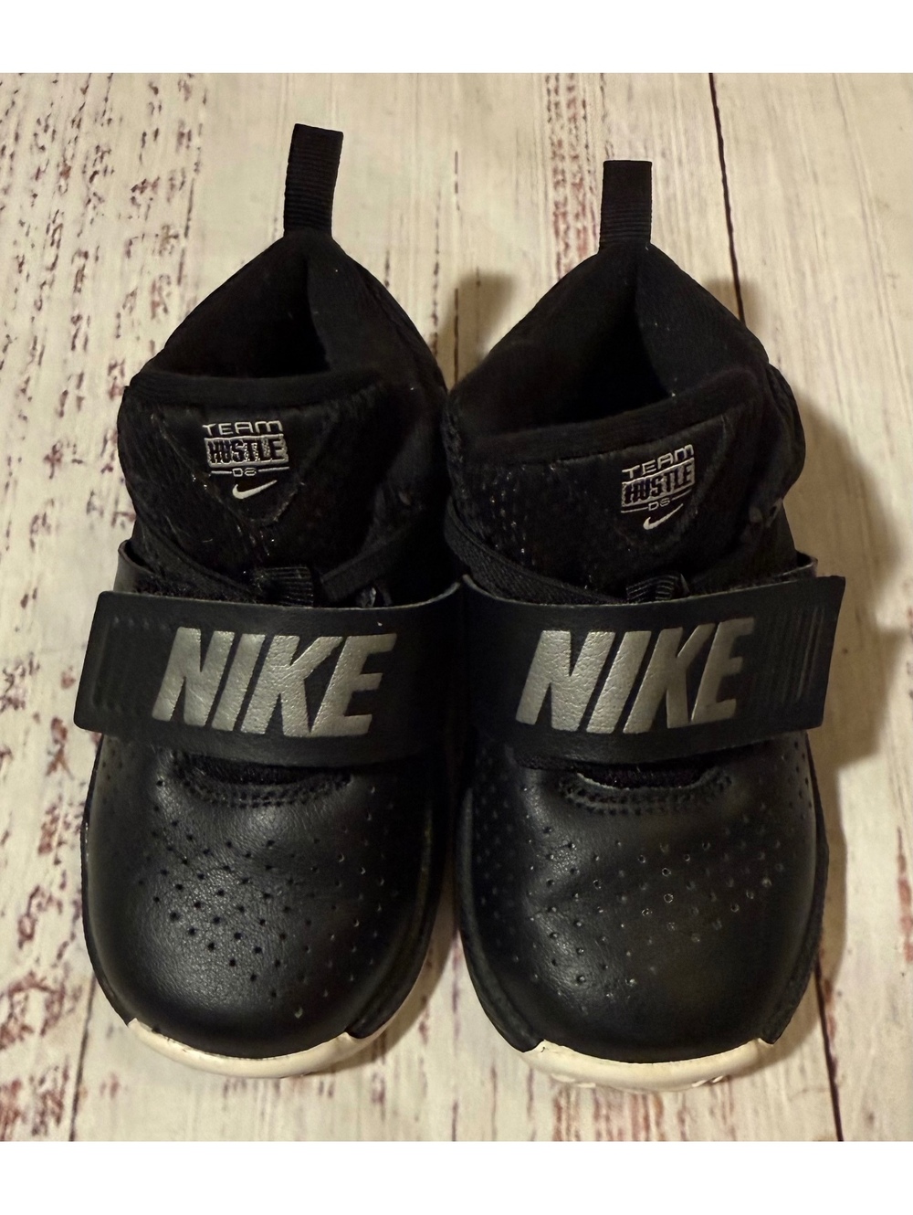 Nike Team Hustle Black Gray Sneakers Toddler 8C